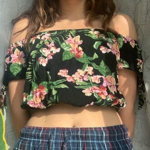 floral off the shoulder crop top